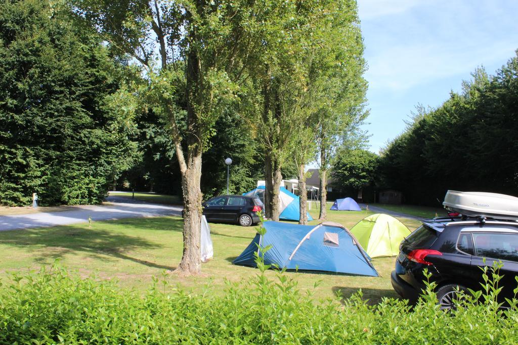 Camping Le Clos De Balleroy Eksteriør bilde